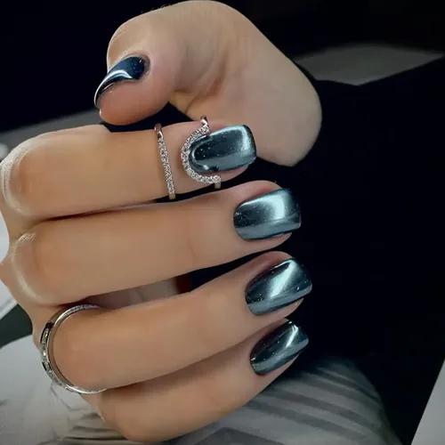 Cat eye magnetic nails - View Spa Aventura