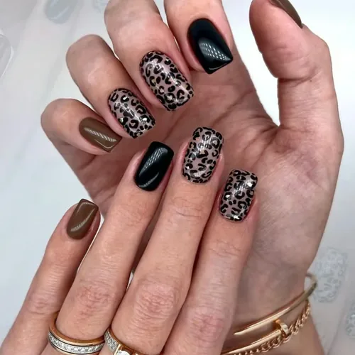Nail art design - View Spa Aventura